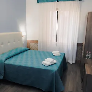 https://square-inn.it-romehotels.com