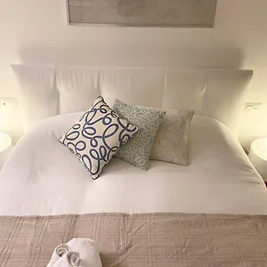 https://repubblica-one-room-apartment.italymilanhotels.net