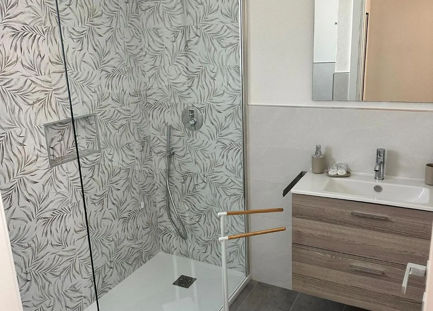 Punto Zero Rooms San Teodoro  Guest house