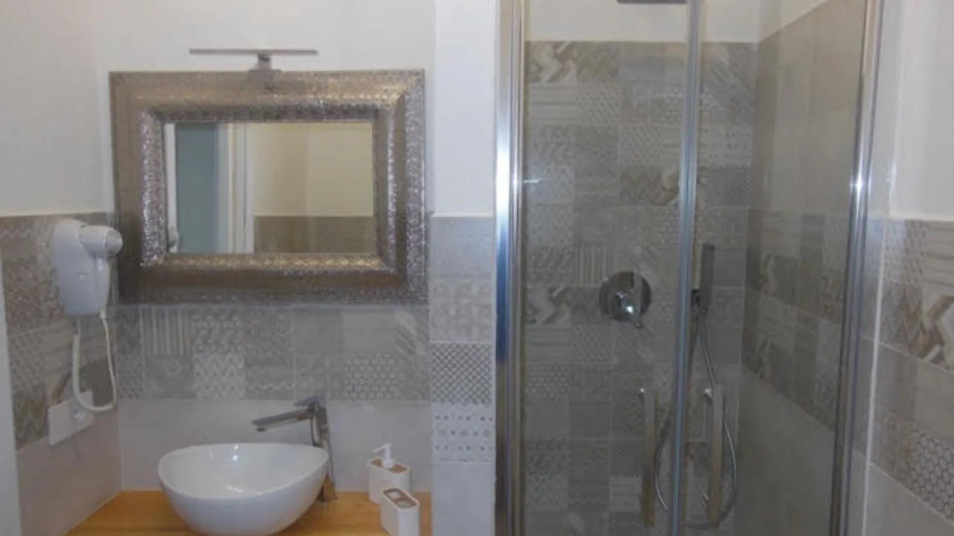 Guest house Punto Zero Rooms San Teodoro